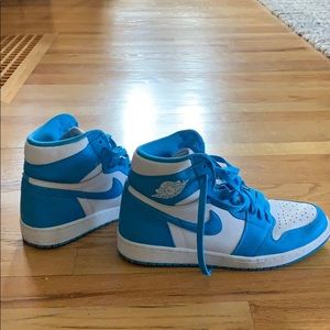 Nike air Jordan’s retro blue and white